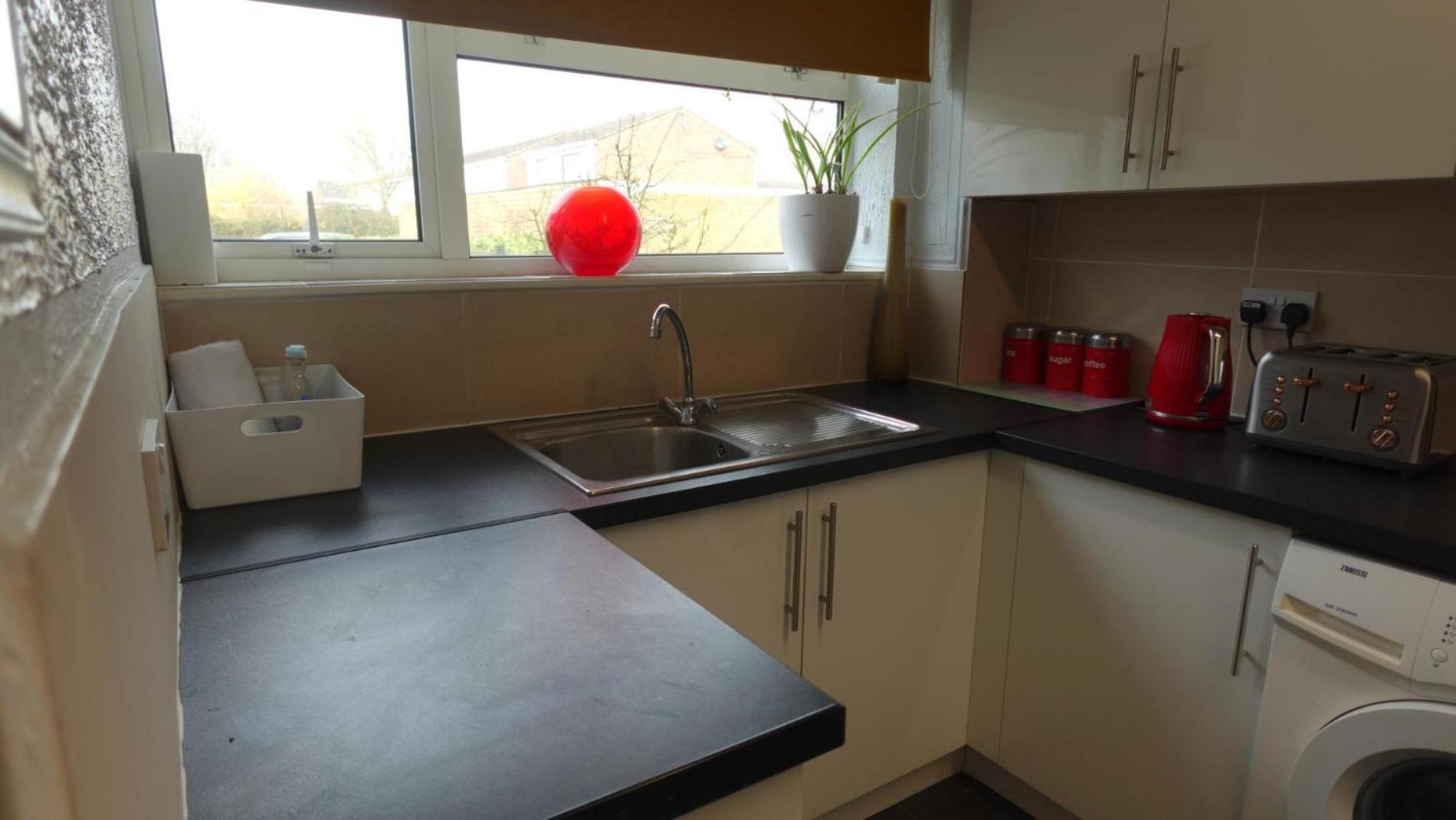 Chelsea House-Huku Kwetu Dunstable-3 Bedroom House Houghton Regis Экстерьер фото